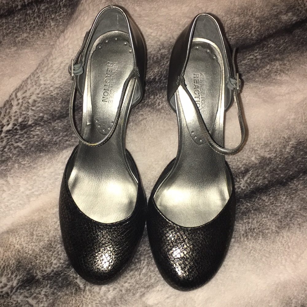 Kenneth Cole Reaction closed toe ankle strap Heels